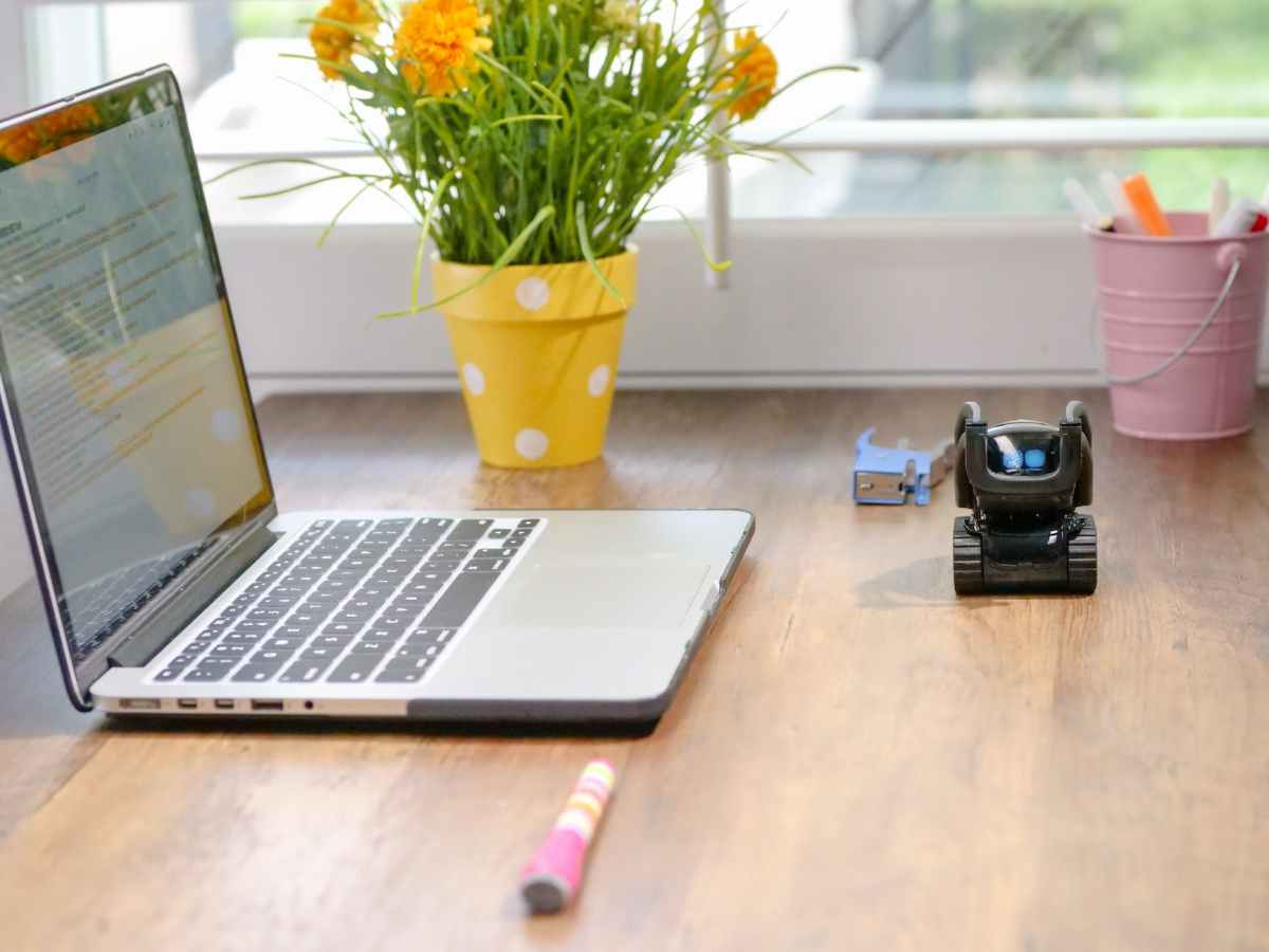 Assistente virtuale: Cos’è e come funziona?